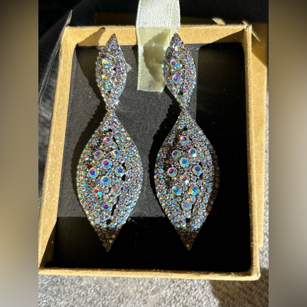 FREE rhinestone earrings with purchase of shoes, sz 5 rhinestone ballet flats - Picture 3 of 8